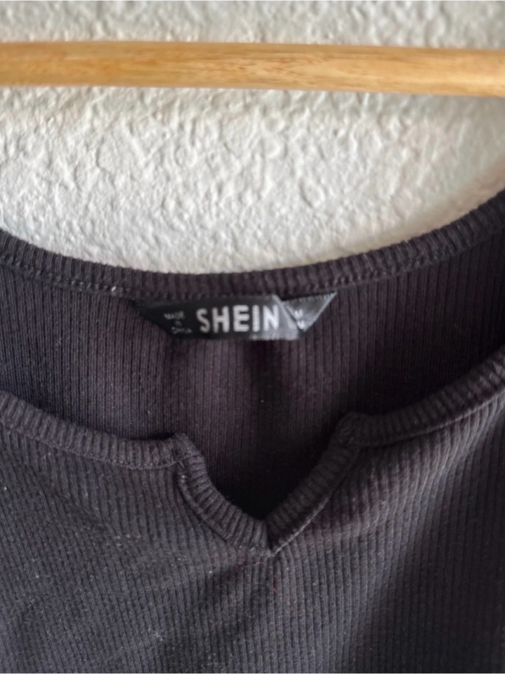 SHEIN Dark Ribbed Crop Top - Picture 4 of 4